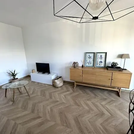 Neuf Avec Balcon Et Parking Privé Appartamento *