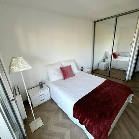 Neuf Avec Balcon Et Parking Prive Apartment Caen