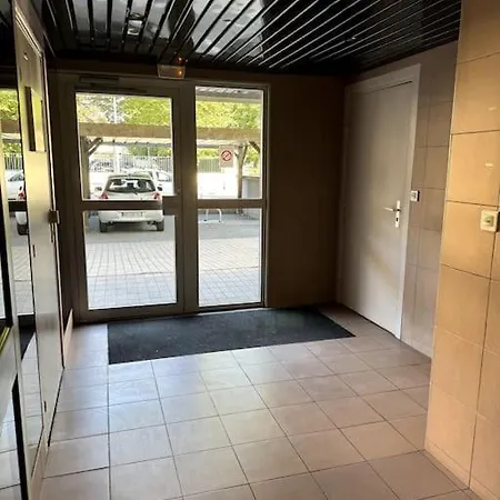 Neuf Avec Balcon Et Parking Prive Apartment