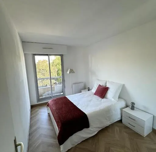 Neuf Avec Balcon Et Parking Prive Apartment Caen