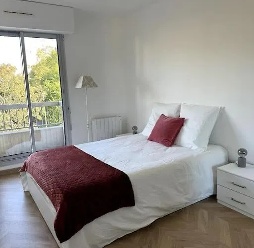 Neuf Avec Balcon Et Parking Prive Caen