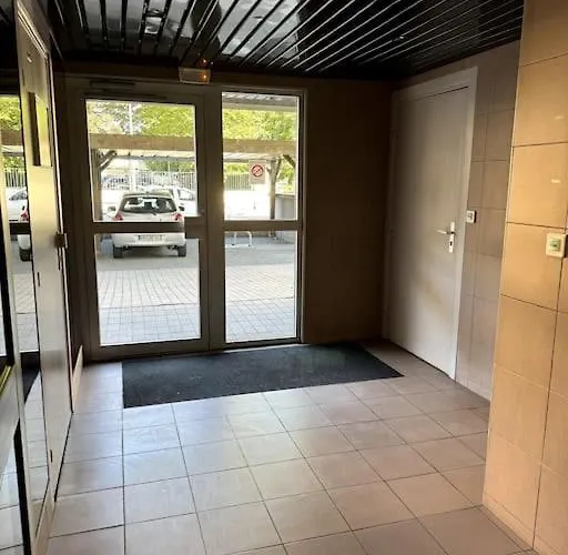 Neuf Avec Balcon Et Parking Prive Apartment